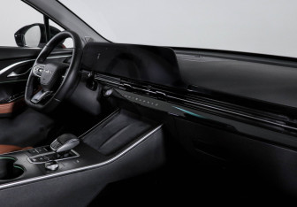 Подержанный автомобиль Omoda C5 2023 года (9 фото)