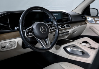 Подержанный автомобиль Mercedes-Benz GLE 2020 года (34 фото)