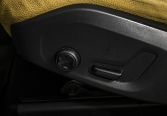 Подержанный автомобиль Volvo XC60 2018 года (16 фото)