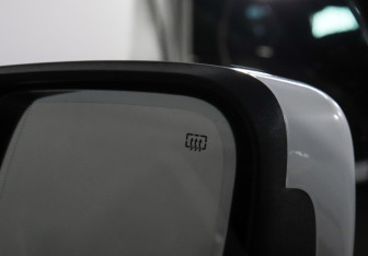 Подержанный автомобиль Jeep Grand Cherokee 2013 года (16 фото)