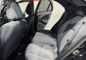 Подержанный автомобиль Nissan Almera Sedan 2005 года (14 фото)