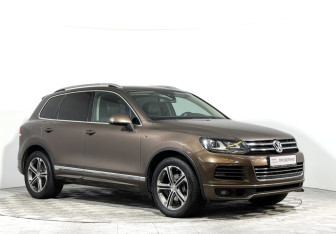Подержанный автомобиль Volkswagen Touareg 2014 года (3 фото)