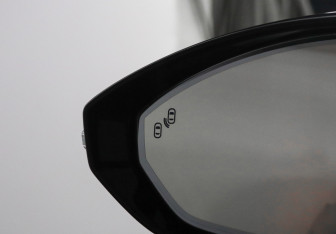 Подержанный автомобиль Zeekr 001 2023 года (16 фото)