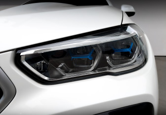 Подержанный автомобиль BMW X6 2022 года (17 фото)