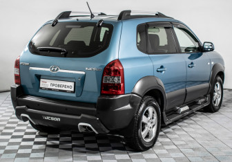 Подержанный автомобиль Hyundai Tucson 2007 года (5 фото)