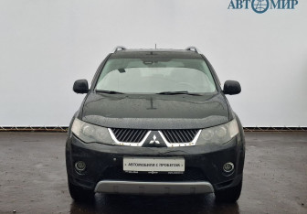 Подержанный автомобиль Mitsubishi Outlander 2008 года (2 фото)