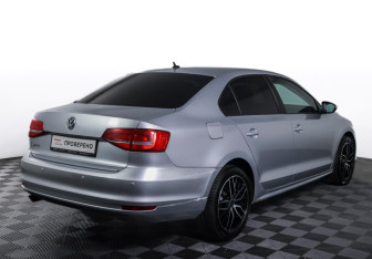 Подержанный автомобиль Volkswagen Jetta Sedan 2015 года (5 фото)