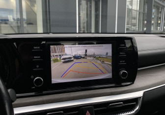 Подержанный автомобиль Kia K5 2021 года (18 фото)