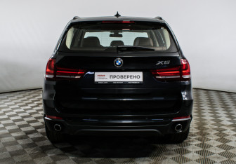 Подержанный автомобиль BMW X5 2017 года (6 фото)
