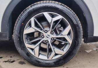 Подержанный автомобиль Haval F7 2019 года (13 фото)