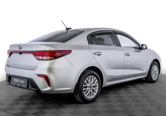 Подержанный автомобиль Kia Rio Sedan 2018 года (5 фото)