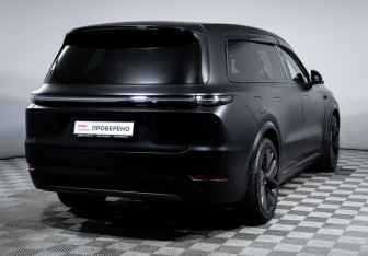 Подержанный автомобиль LiXiang L9 2023 года (5 фото)