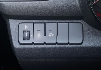 Подержанный автомобиль Kia Rio Hatchback 2014 года (15 фото)