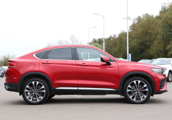Подержанный автомобиль Geely Tugella 2022 года (4 фото)