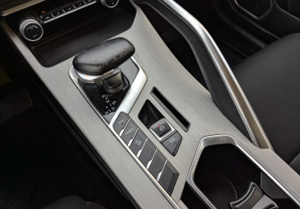 Подержанный автомобиль Geely Coolray 2022 года (21 фото)