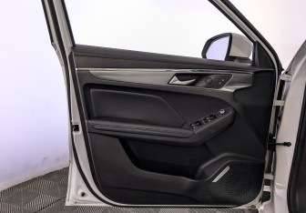 Подержанный автомобиль Haval Jolion 2023 года (19 фото)