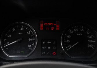 Подержанный автомобиль Nissan Terrano 2014 года (18 фото)