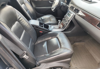 Подержанный автомобиль Volvo S80 2011 года (9 фото)