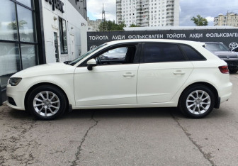 Подержанный автомобиль Audi A3 Hatchback 2013 года (8 фото)