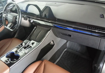 Подержанный автомобиль Omoda C5 2023 года (9 фото)