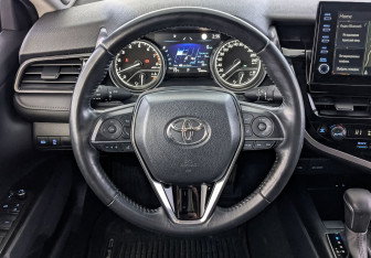Подержанный автомобиль Toyota Camry Sedan 2021 года (22 фото)