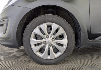 Подержанный автомобиль Kia Rio Hatchback 2020 года (11 фото)