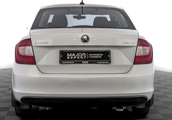 Подержанный автомобиль Skoda Rapid Liftback 2019 года (6 фото)