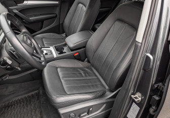Подержанный автомобиль Audi Q5 2020 года (19 фото)