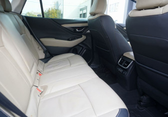 Подержанный автомобиль Subaru Outback Wagon 2020 года (10 фото)