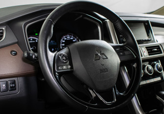 Подержанный автомобиль Mitsubishi Xpander 2022 года (14 фото)
