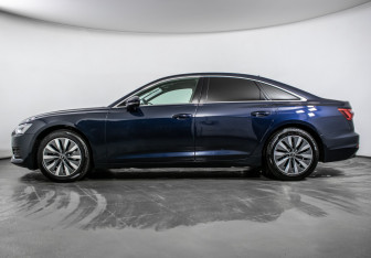 Подержанный автомобиль Audi A6 Sedan 2021 года (8 фото)