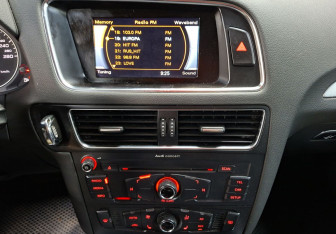Подержанный автомобиль Audi Q5 2008 года (14 фото)