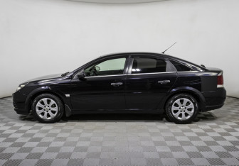 Подержанный автомобиль Opel Vectra Liftback 2007 года (8 фото)