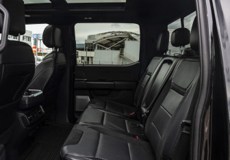 Подержанный автомобиль Ford F-150 2021 года (17 фото)