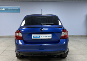 Подержанный автомобиль Skoda Rapid Liftback 2018 года (6 фото)