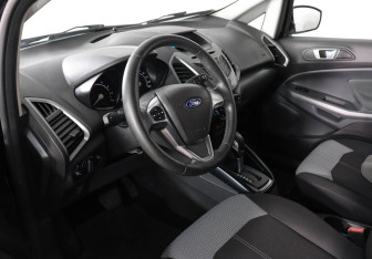 Подержанный автомобиль Ford EcoSport 2016 года (9 фото)