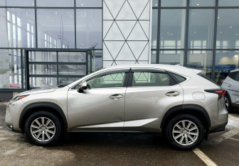 Подержанный автомобиль Lexus NX 2015 года (8 фото)
