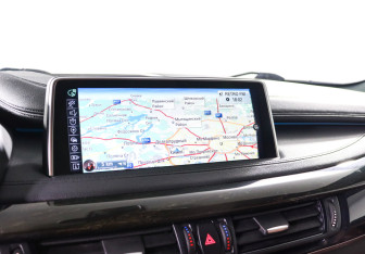 Подержанный автомобиль BMW X6 2015 года (16 фото)