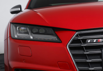 Подержанный автомобиль Audi TTS Coupe 2015 года (23 фото)
