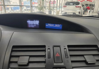 Подержанный автомобиль Mazda 3 Sedan 2012 года (12 фото)