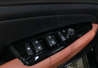 Подержанный автомобиль Kia Sportage 2024 года (13 фото)