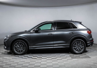Подержанный автомобиль Audi Q3 2021 года (8 фото)