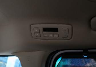 Подержанный автомобиль Kia Carnival 2021 года (14 фото)
