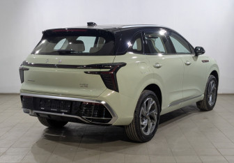 Новый Hongqi HS3 2025 (2 фото)