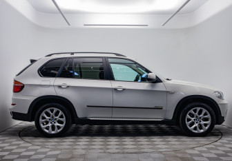 Подержанный автомобиль BMW X5 2010 года (4 фото)