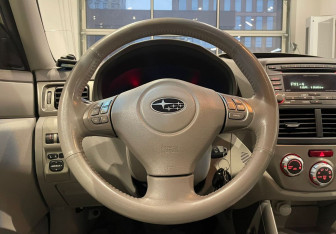 Подержанный автомобиль Subaru Forester Suv 2008 года (14 фото)