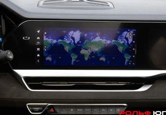 Подержанный автомобиль Geely Monjaro 2024 года (14 фото)