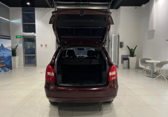 Подержанный автомобиль Skoda Fabia Hatchback 2012 года (7 фото)