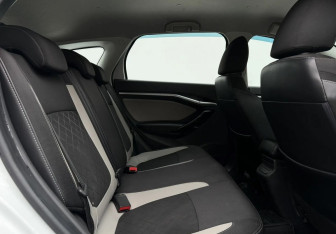 Подержанный автомобиль LADA (ВАЗ) Vesta Wagon 2018 года (11 фото)