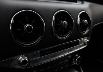 Подержанный автомобиль Kia Stinger 2019 года (28 фото)
